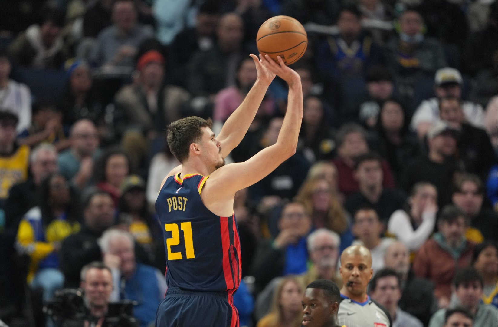 开云体育登录-猛龙全队发挥亮眼，实力击败对手取胜