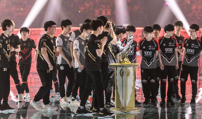 开云体育下载-WBG绝杀EDG，Deft打出惊人五杀全球总决赛3:1（柏林）
