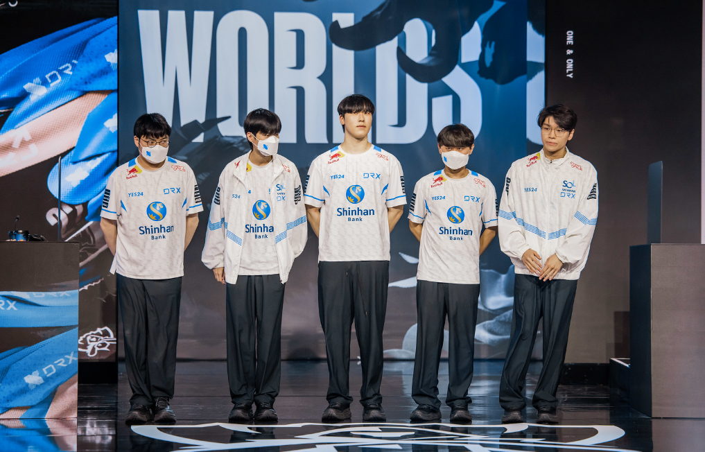 开云体育官网-FNC力克EDG，Deft开启传奇时刻八强赛3:0（巴黎）