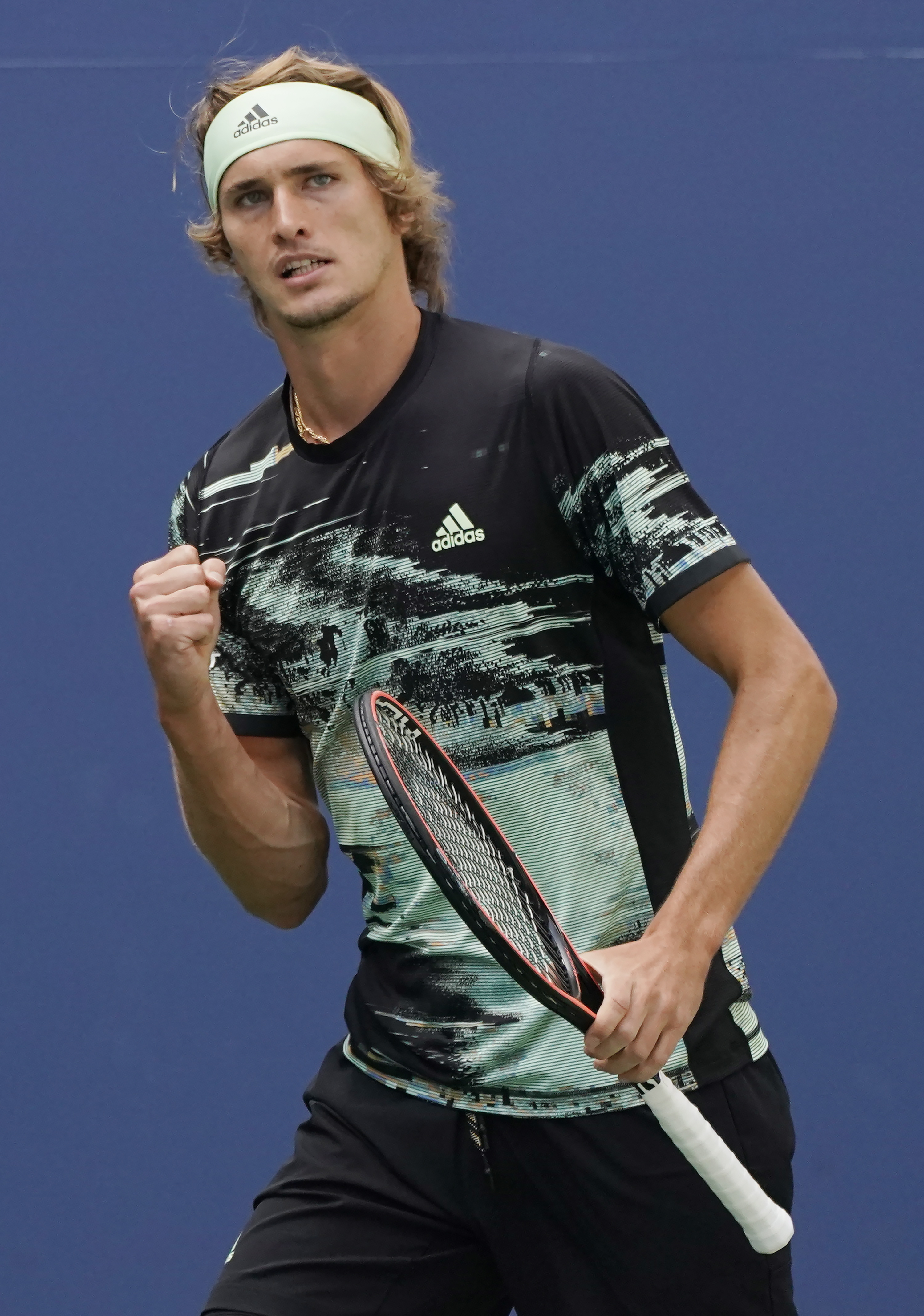 开云体育在线-关于西班牙网球队轻取日本网球队，兹维列夫高光表现的信息